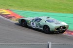 Nr.40 Wolfe-Gans-Wright auf Ford GT40 Nachschuß in der Bus Stop-Schikane, Youngtimer Festival Spa 24.7.2016, Sieger des FHR Langstreckencup 3 Stunden Rennen 