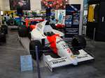 Ein Formel 1 Wagen am 11.11.14 im Technik Museum Sinsheim 