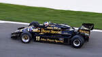 #11 Lotus F1, LYONS Michael (UK), Rennwagen des britischen Rennstalls Lotus (Fahrer: Elio de Angelis & Nigel Mansell) , der Formel 1 Saison 1983. Masters Racing Legends, beim Spa Six Hours am 1.10.2022 bei Regen von der Haupttribüne 