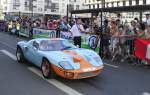 Ford GT40, in Gulf Racing Dising, bei der Fahrerparade am 13.6.2014 in Le Mans
