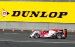Mitzieher bei ca.270Kmh vom Oreca 03-Nissan, V8, 4494 ccm  (Sebastien Loeb Racing, FRA) beim freien Training am 11.6.2014 der 24h von Le Mans.Die Fahrer: René Rast (DEU), Jan Charouz (Tsch,