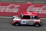 Mitzieher 282 Pieter Van Cleemputte im Mini Cooper, Kampf der Zwerge, beim Historic Grand Prix Zolder am 19.7.2025