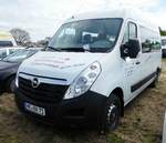 =Opel Movano des DRK Seniorenzentrum SCHWALMWIESEN, gesehen auf dem Parkplatz der RettMobil 2017 in Fulda, Mai 2017