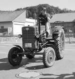 =Hanomag R 16 unterwegs auf dem Ausstellungsgelände bei der Oldtimerveranstaltung der  Alten Zylinder  in Hilders, Juni 2019