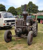 =Lanz Ackerluftbulldog 20 PS, Erstzulassung 02-1939, steht bei der Oldtimerveranstaltung in Gudensberg im Juni 2019