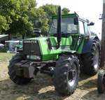 =Deutz DX 110, steht bei der Oldtimerveranstaltung in Gudensberg im Juni 2019