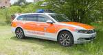 =VW Passat der Feuerwehr WOLFSBURG, gesehen auf dem Besucherparkplatz der Rettmobil 2019 in Fulda, 05-2019