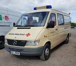 =MB Sprinter vom DRK KV RASTATT, gesehen auf dem Parkplatz der Rettmobil 2022, 05-2022