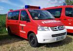 =VW T5 als MZF der Feuerwehr GUNDELSHEIM steht im Mai 2022 auf dem Parkgelände der RettMobil