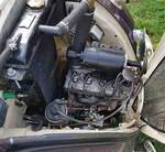 =Blick in den Motorraum des NSU FIAT Topolino Cabrio, Bj. 1938, 565 ccm, 13 PS, bei der Oldtimerveranstaltung in Tann/Rhön, 09-2023.