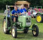 =MAN rollt zu seinem Standplatz bei der Oldtimerveranstaltung in Tann/Rhön, 09-2023