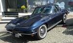 =Chevrolet Corvette C2 Sting-Ray, ausgestellt bei der Oldtimerveranstaltung in Spangenberg im Mai 2023
