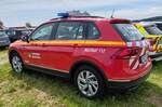 =VW Tiguan als Kommandowagen der Feuerwehr MICHELSTADT steht auf dem Parkgelände der Rettmobil 2024 in Fulda.
