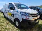 =Opel Vivaro C, als rollende Litfaßsäule, aus dem Landkreis Herford, steht auf dem Parkplatz der RettMobil 2025