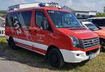 =VW Crafter als MTF der Feuerwehr Stadt BAD KÖNIG, abgestellt auf dem Parkplatz der RettMobil 2025