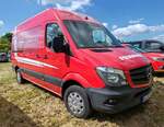 =MB Sprinter vom DEUTSCHEN FEUERWEHRVERBAND, gesehen auf dem Parkplatz der 2025er Rettmobil in Fulda