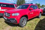 =MB X 250 als Kommandowagen der Werkfeuerwehr von SAARSTAHL NEUNKIRCHEN, gesehen auf dem Parkplatz der 2025er Rettmobil in Fulda