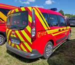 =Ford Tourneo Connect als Kommandowagen der Feuerwehr WIRGES Löschzug DERNBACH, abgestellt auf dem Parkplatz der 2025er Rettmobil in Fulda