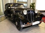 =Audi 225 Luxus Cabriolet, Bj. 1936, 6 Zyl., 2257 ccm, 55 PS, gesehen im August Horch Museum Zwickau, Juli 2016. Zwischen 1935 - 1938 wurden von diesem Modell 2586 Stück gefertigt.