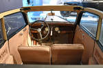 Blick in den Innenraum einer DKW F7 Meisterklasse Cabrio-Limousine.