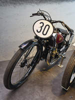 Ein Rennmotorrad DKW ARE 175 von 1927 stand im Automobilmuseum August Horch.