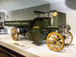 Erster Lastwagen der Welt: Daimler Motor-Lastwagen aus 1898.