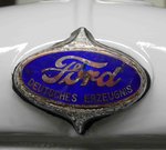 =Kühleremblem des Ford BB, gesehen im sächsischen Nutzfahrzeugmuseum in Hartmannsdorf, Juli 2016