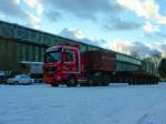 MAN TGA Schwerlastzug reisefertig zurück nach Dänemark, Pütnitz 07.01.09    im Hintergrund ist ein wassergekühlter Sapo zu sehen