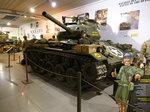 Normandy Tank Museum, Kampfpanzer M24, Hersteller Cadillac Motor Car Division, Gewicht 40 to, 75 mm Kanone M6, Cadillac Motor Typ 44T24, 8 Zylinder (13.07.2016)
