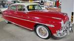 Hudson Hornet von 1952 in der Retro Car Show im Einkaufszentrum  Piterlend  in St.