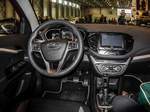 Interieur des neuen Lada Vesta. Preislich platziert sich die Neuheit etw über den Dacia Logan, ist aber auch proportional anspruchsvoller (meiner Meinung nach). Foto: Automobil und Tuning Show, 25.03.2016.