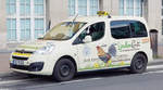 =Citroen Berlingo-Taxi steht am Bahnhof in Fulda, 08-2019