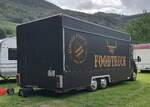=Fiat Ducato Foodtruck von BURGERPOINT steht auf dem Weinfestgelände von Bernkastel-Kues, 08-2023