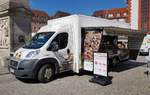 =Fiat Ducato von Feinkost BARANSKI steht auf dem Marktplatz in Würzburg, 09-2020