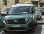 Ford Tourneo Courier der zweiten Generation in der Fare  Bursting Green , gesehen in M�rz, 2026