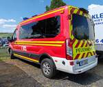 =Ford Transit als Mehrzweckfahrzeug der Feuerwehr MÜNCHEN steht auf dem Parkplatz der 2025er Rettmobil in Fulda