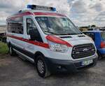 =Ford Transit des DRK OV KRONBERG steht auf dem Parkplatzgelände der RettMobil 2022 in Fulda, 05-2022