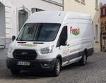 =Ford Transit von FLORA IN steht zur Blumenanlieferung in Hünfeld im Mai 2023