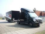MB Sprinter einer Mediengesellschaft bringt einen Anh�nger zum Bahnhof in Achern