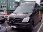 MB-Sprinter315CDI des bayrischen Liedermachers Hans S�llner steht anl�sslich seiner Tournee am Marktplatzplatz in Ried i.I.;100530