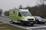 Rettungswagen f�r Intensivtransporte in Hannover/Wettbergen am 17.02.2011.