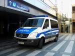 Mercedes Sprinter  Polizei  an der Wache am Hauptbahnhof, am 01.03.2011.