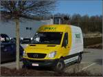 Sch�ner Mercedes Benz sprinter steht auf einem Parkplatz.
