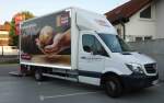 MB Sprinter vom  Bäcker HAPP  steht in Hünfeld zur Entladung, August 2015