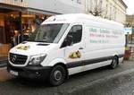 =MB Sprinter der Firma SCHMICKL steht auf dem Wochenmarkt in Hünfeld, 11-2017