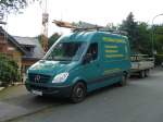 MB Sprinter von  Holzbau-QUINKLER  steht auf einer Baustelle in 36100 Petersberg-Marbach, Juli 2012
