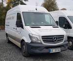 =MB Sprinter von Mercedes Benz Rent steht bei der Bulldogmesse in Alsfeld, 10-2021