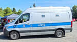 =MB Sprinter der hessischen Justizverwaltung, gesehen auf dem Ausstellungsgelände anl. der Feierlichkeiten '100 Jahre Feuerwehr HÜNFELD' im Juni 2025