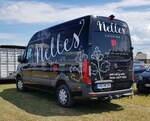 =MB Sprinter des Caterers NELLES steht auf dem Ausstellerparkplatz beim Bürgerfest  200 Jahre Landkreis Fulda  auf dem Gelände von Schloß Fasanerie im Juni 2022.