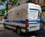 =MB Sprinter der hessischen Justizverwaltung, gesehen beim Tag des Blaulichts 2023 in Hünfeld. Zum ersten Hünfelder Tag des Blaulichts, am 17.06.2023, präsentierten DRK, THW, LaPo Hessen, Feuerwehr Hünfeld, DLRG, die Justiz und die Bundespolizei einen Teil ihrer Einsatzmittel und warben für ihre Einrichtungen.